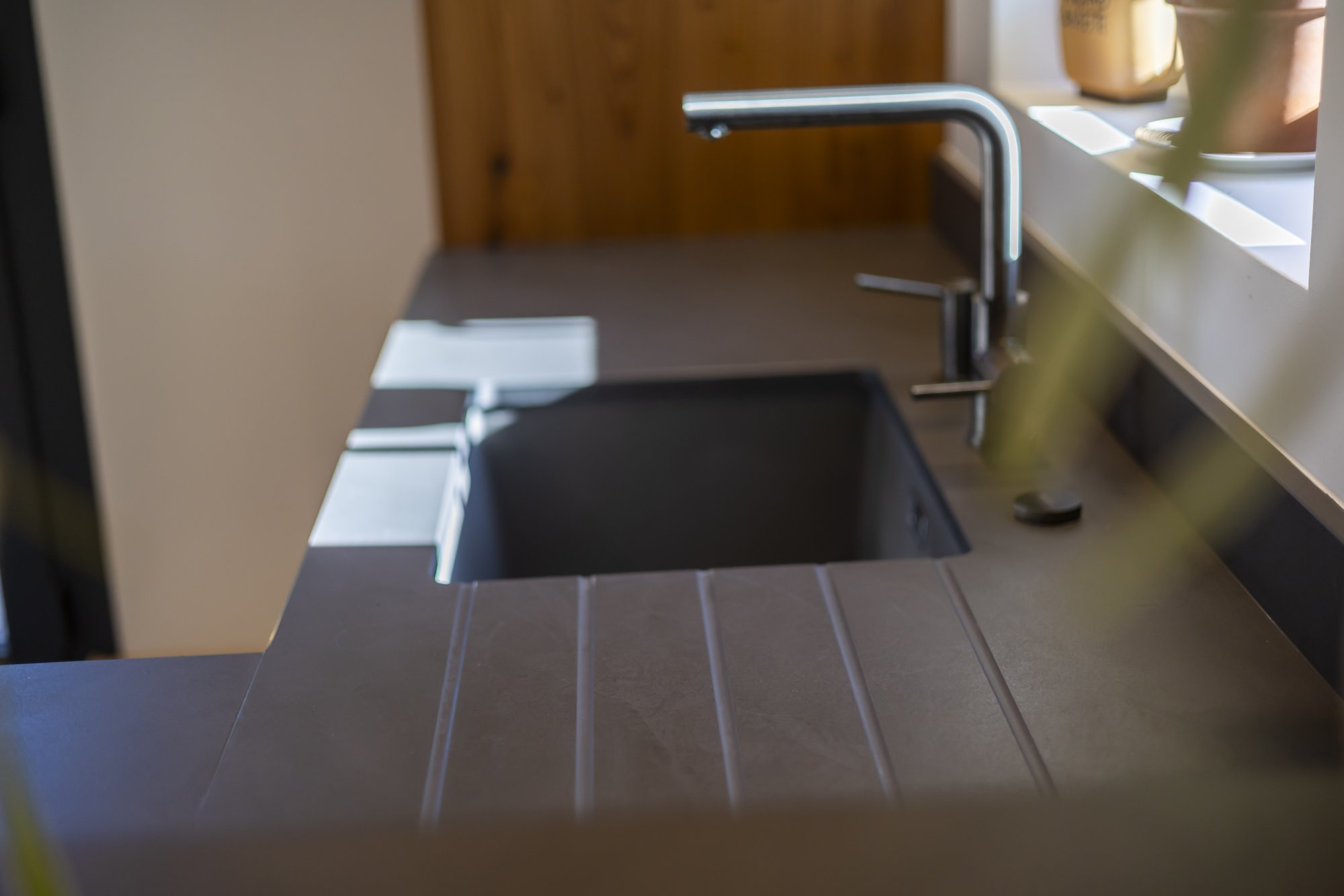 Agencement cuisine bois massif - Meubles Marrou